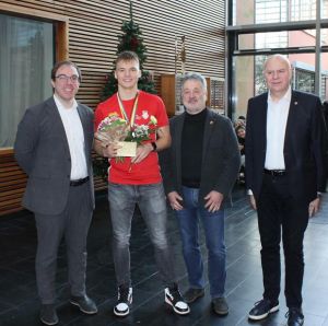 Erfolgreiche Trampoliner Und Turner Geehrt Lausitzer Sportschule Cottbus